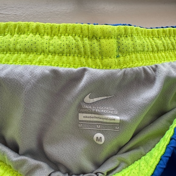 Nike Blue and Neon Green Sports Shorts - Picture 4 of 6
